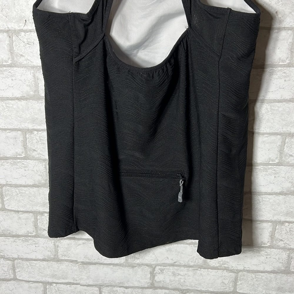 Athleta racerback tank size large - Picture 9 of 11